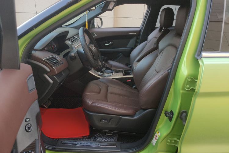 Used Land X7 2015 2.0T Panoramic Prestige Edition Left Front Seat
