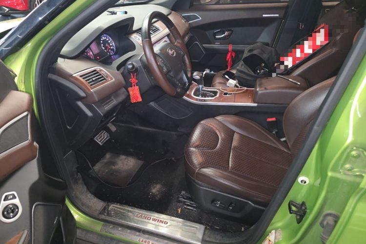 Used Land X7 2015 2.0T Panoramic Prestige Edition Left Front Seat