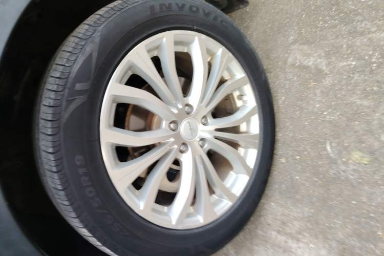 Used Land X7 2015 2.0T Panoramic Prestige Edition Left Front Wheel Hub