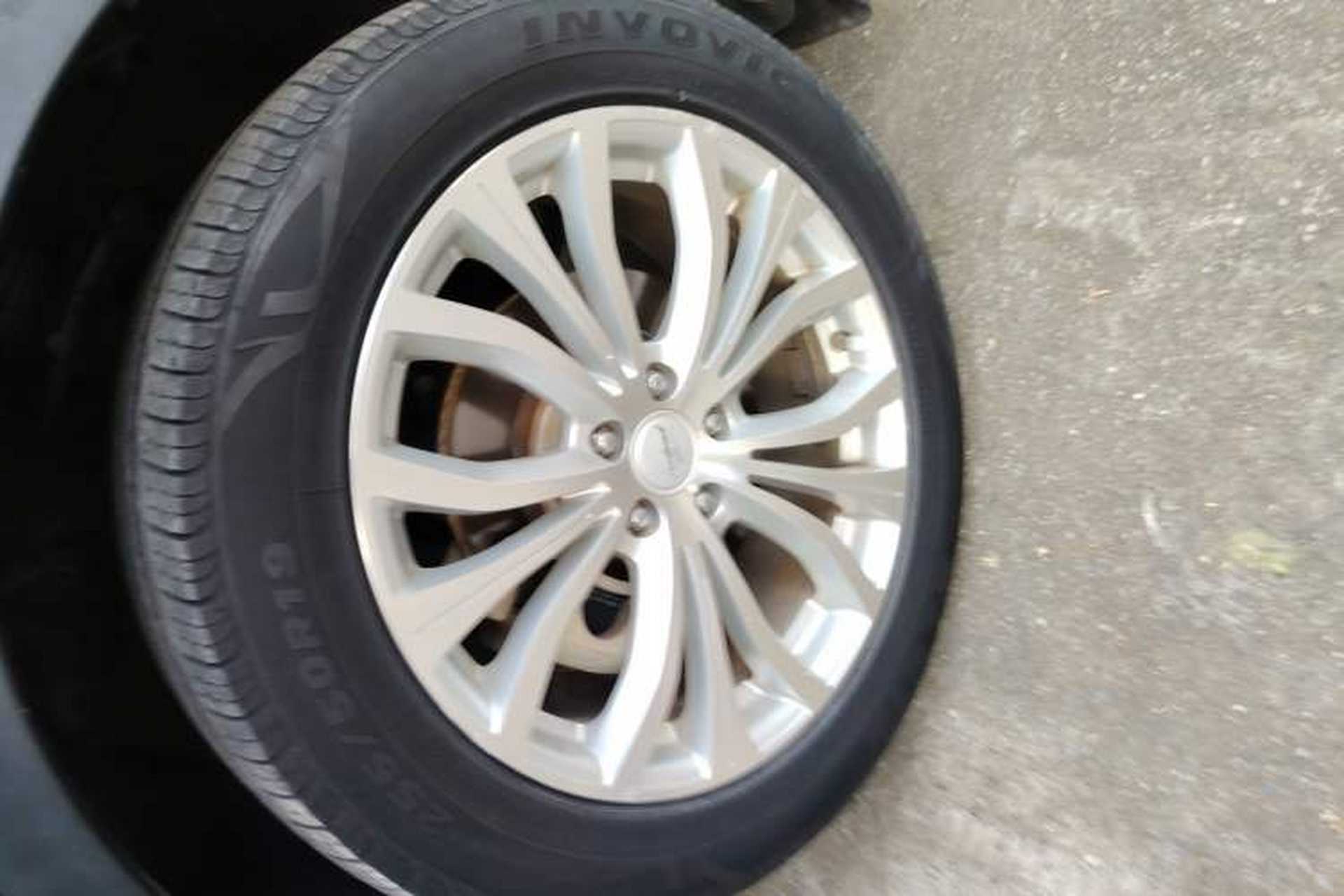 Used Land X7 2015 2.0T Panoramic Prestige Edition Left Front Wheel Hub
