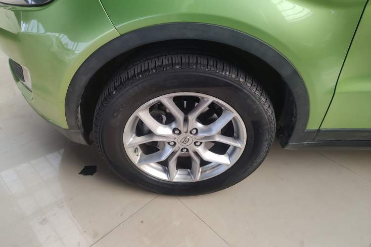 Used Land X7 2015 2.0T Panoramic Luxury Edition Left Front Wheel Hub