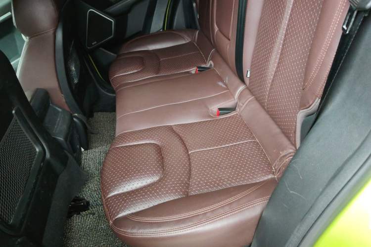 Used Land X7 2015 2.0T Panoramic Prestige Edition Left Rear Seat