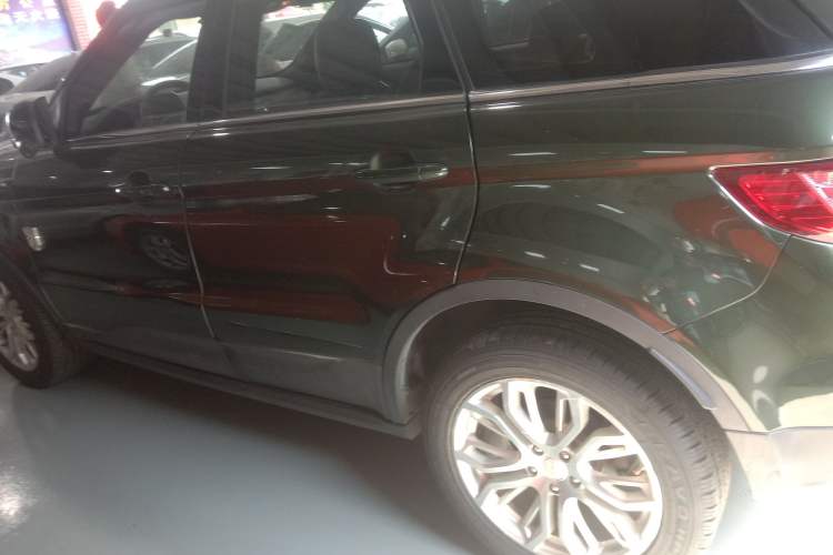 Used Land X7 2015 2.0T Panoramic Prestige Edition Left Side