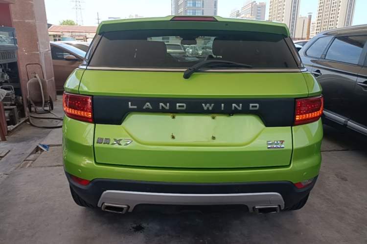 Used Land X7 2015 2.0T Panoramic Prestige Edition Rear