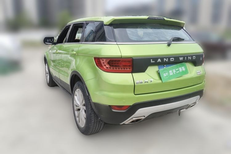 Used Land X7 2015 2.0T Panoramic Luxury Edition Rear Left 45 Deg