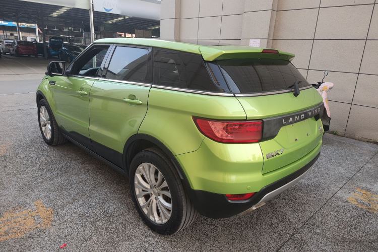 Used Land X7 2015 2.0T Panoramic Prestige Edition Rear Left 45 Deg