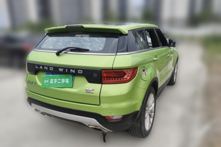 Used Land X7 2015 2.0T Panoramic Luxury Edition Rear Right 45 Deg