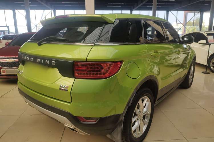 Used Land X7 2015 2.0T Panoramic Luxury Edition Rear Right 45 Deg