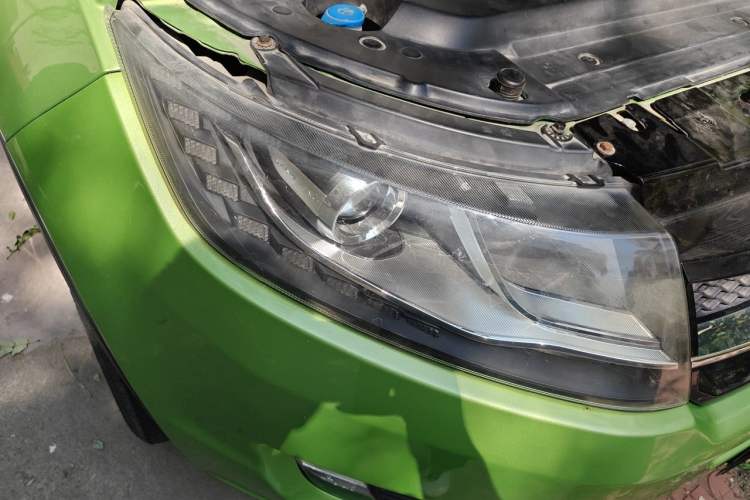 Used Land X7 2015 2.0T Panoramic Prestige Edition Right Front Headlight