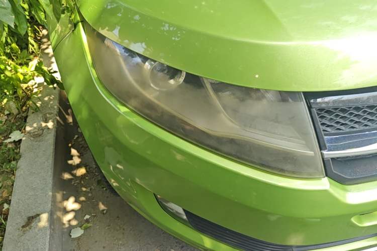 Used Land X7 2015 2.0T Panoramic Luxury Edition Right Front Headlight