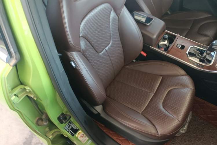 Used Land X7 2015 2.0T Panoramic Prestige Edition Right Front Seat