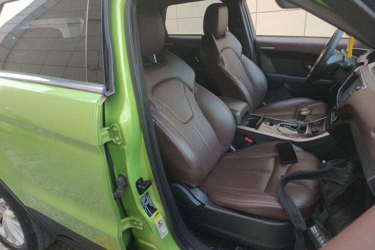 Used Land X7 2015 2.0T Panoramic Prestige Edition Right Front Seat