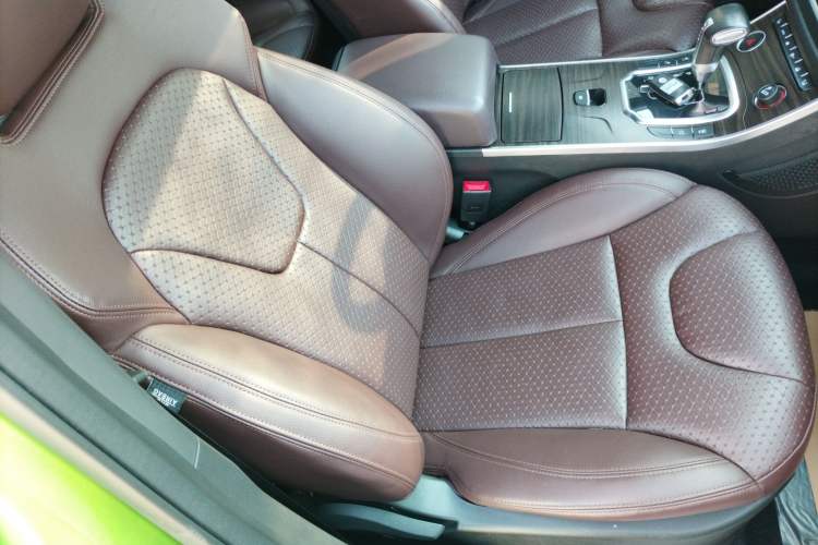 Used Land X7 2015 2.0T Panoramic Prestige Edition Right Front Seat