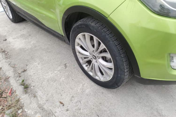 Used Land X7 2015 2.0T Panoramic Luxury Edition Right Front Wheel Hub
