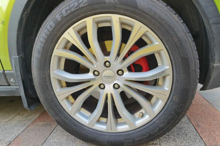 Used Land X7 2015 2.0T Panoramic Flagship Edition Right Front Wheel Hub