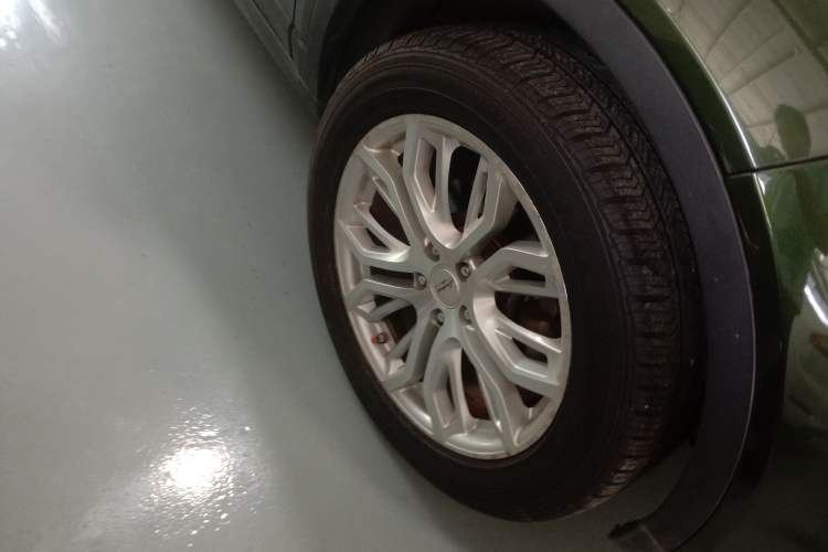 Used Land X7 2015 2.0T Panoramic Prestige Edition Right Front Wheel Hub