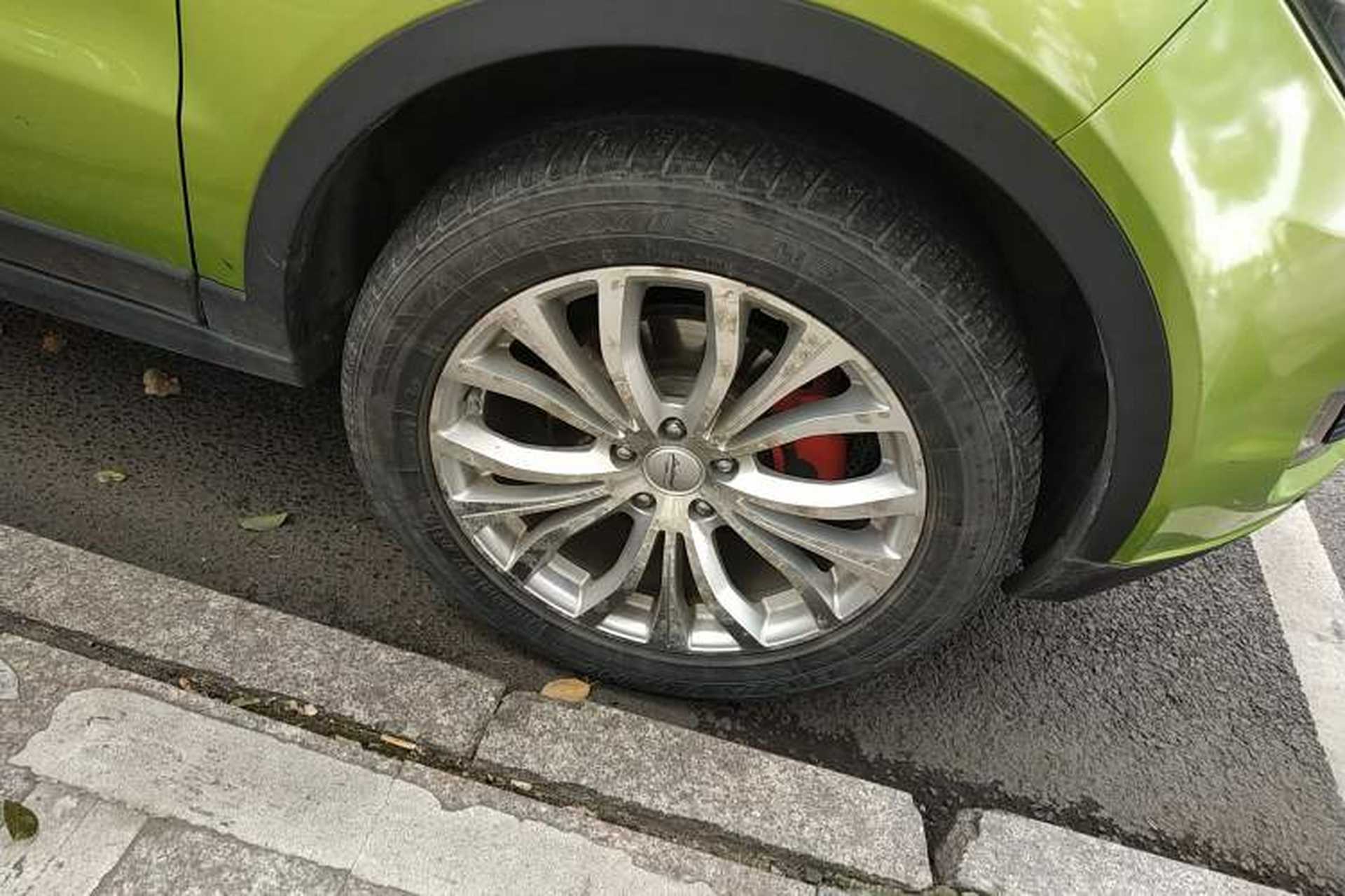Used Land X7 2015 2.0T Panoramic Flagship Edition Right Front Wheel Hub