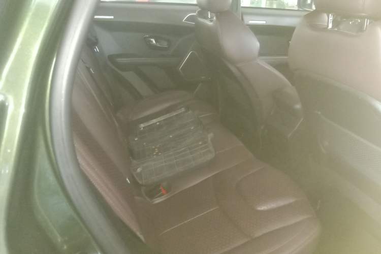 Used Land X7 2015 2.0T Panoramic Prestige Edition Right Rear Seat