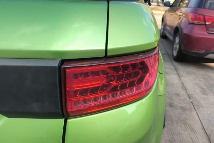 Used Land X7 2015 2.0T Panoramic Flagship Edition Right Rear Taillight