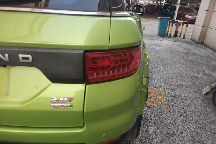 Used Land X7 2015 2.0T Panoramic Prestige Edition Right Rear Taillight
