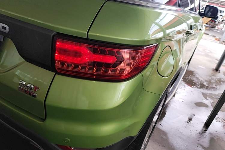 Used Land X7 2015 2.0T Panoramic Prestige Edition Right Rear Taillight