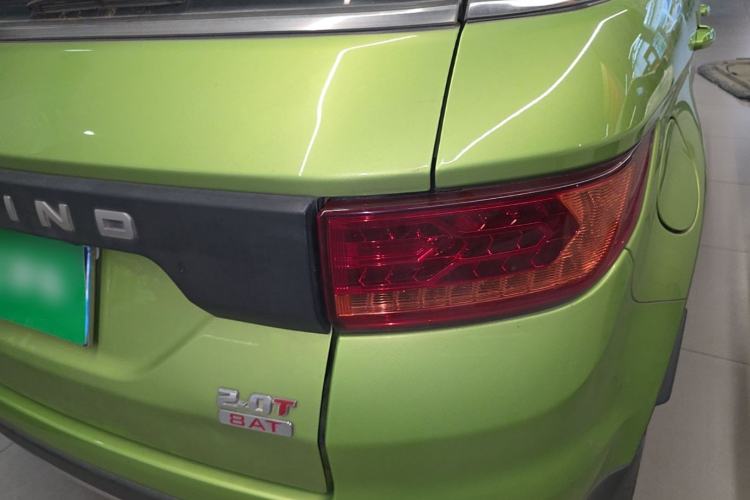 Used Land X7 2015 2.0T Panoramic Prestige Edition Right Rear Taillight