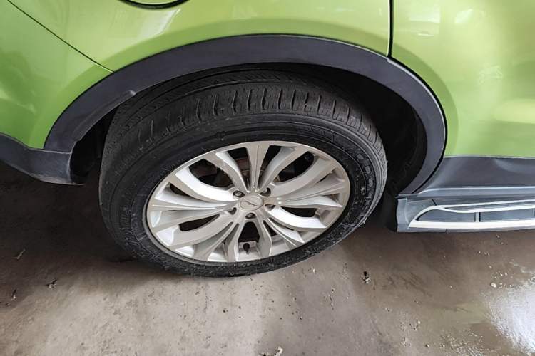 Used Land X7 2015 2.0T Panoramic Prestige Edition Right Rear Wheel Hub