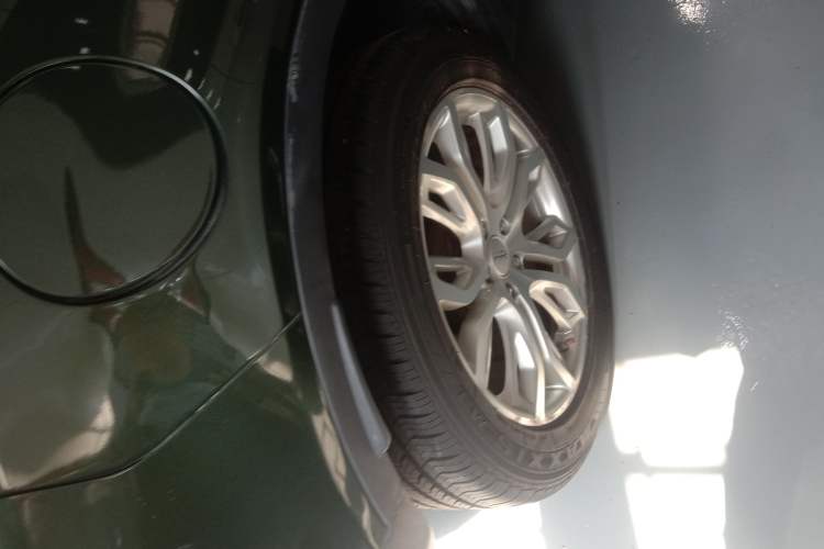 Used Land X7 2015 2.0T Panoramic Prestige Edition Right Rear Wheel Hub