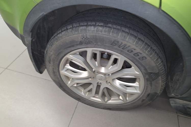 Used Land X7 2015 2.0T Panoramic Prestige Edition Right Rear Wheel Hub