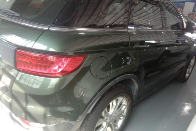 Used Land X7 2015 2.0T Panoramic Prestige Edition Right Side