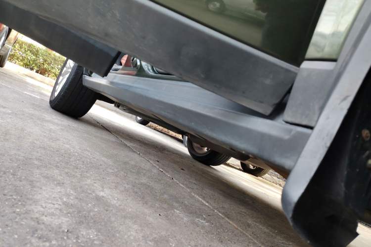 Used Land X7 2015 2.0T Panoramic Prestige Edition Right Side Sill