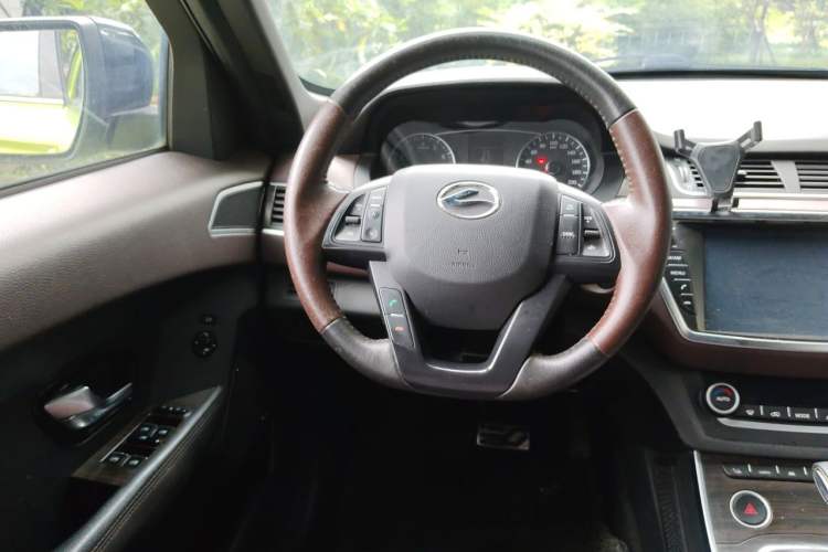 Used Land X7 2015 2.0T Panoramic Prestige Edition Steering Wheel