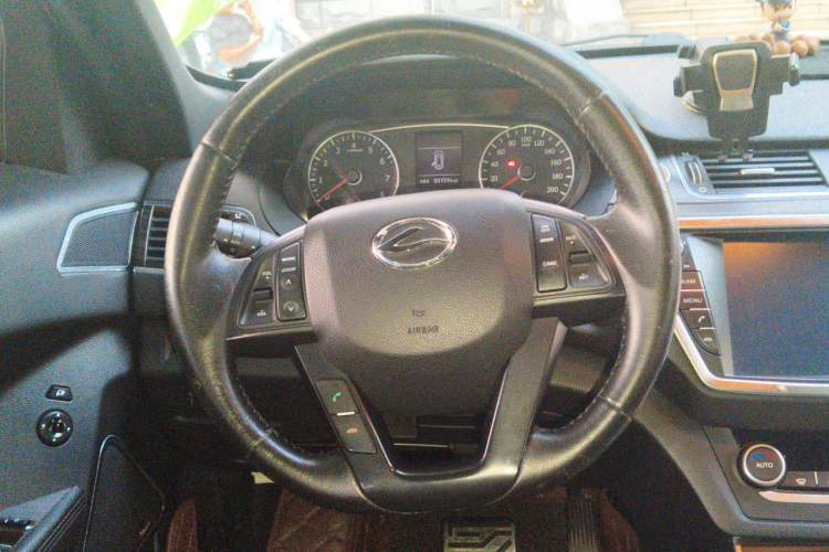 Used Land X7 2015 2.0T Panoramic Prestige Edition Steering Wheel
