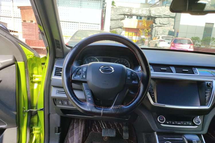 Used Land X7 2015 2.0T Panoramic Luxury Edition Steering Wheel