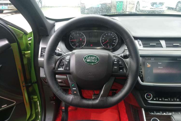 Used Land X7 2015 2.0T Panoramic Prestige Edition Steering Wheel