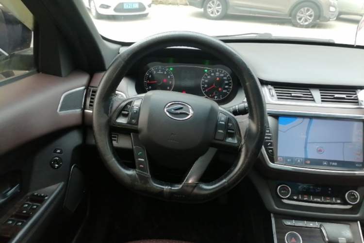 Used Land X7 2015 2.0T Panoramic Prestige Edition Steering Wheel