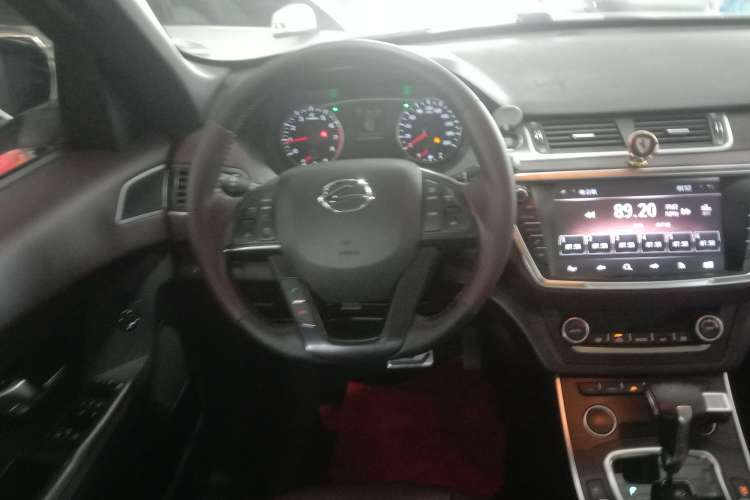 Used Land X7 2015 2.0T Panoramic Prestige Edition Steering Wheel
