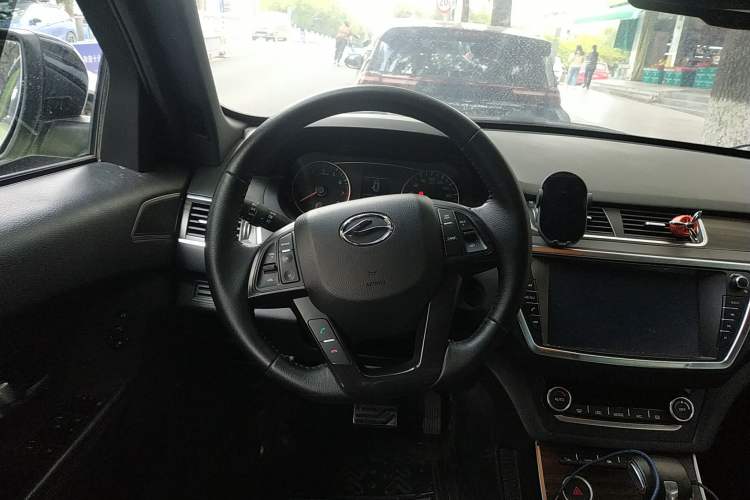 Used Land X7 2015 2.0T Panoramic Flagship Edition Steering Wheel