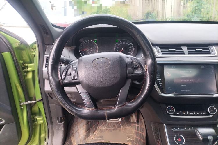Used Land X7 2015 2.0T Panoramic Prestige Edition Steering Wheel