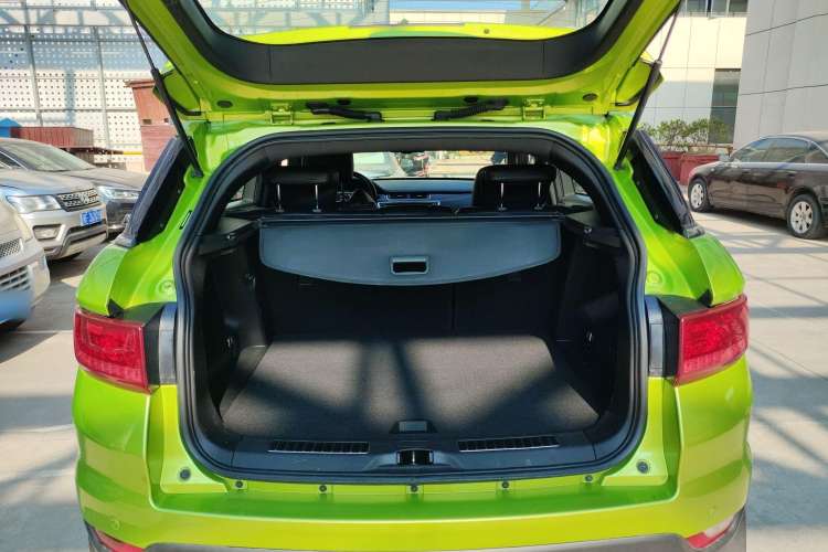 Used Land X7 2015 2.0T Panoramic Luxury Edition Trunk