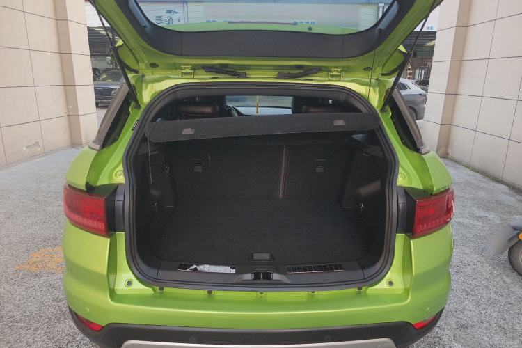 Used Land X7 2015 2.0T Panoramic Prestige Edition Trunk