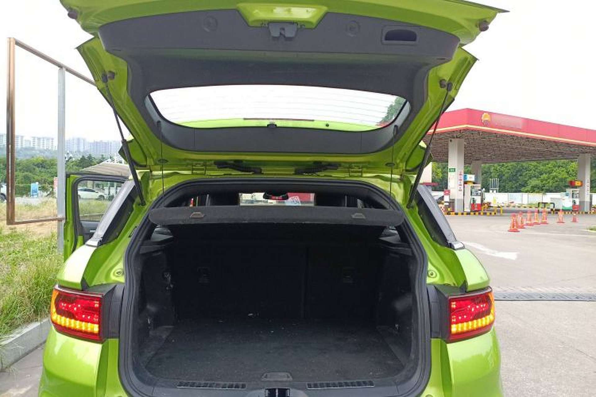 Used Land X7 2015 2.0T Panoramic Prestige Edition Trunk
