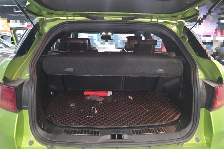 Used Land X7 2015 2.0T Panoramic Prestige Edition Trunk
