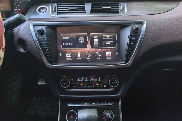Used Land X7 2015 2.0T Panoramic Prestige Edition Audio And AC Panel