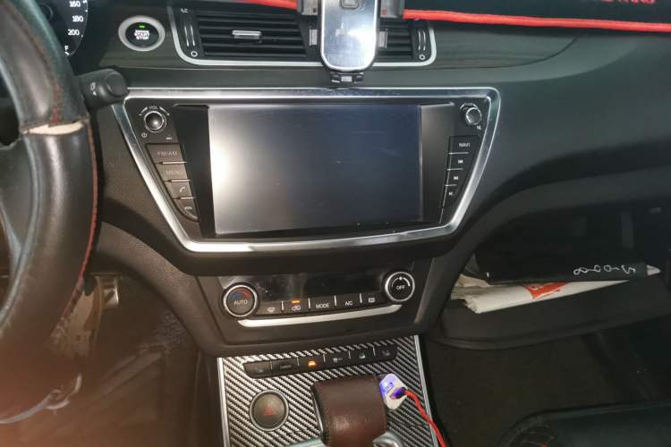Used Land X7 2015 2.0T Panoramic Prestige Edition Audio And AC Panel