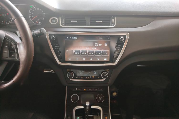 Used Land X7 2015 2.0T Panoramic Prestige Edition Audio And AC Panel