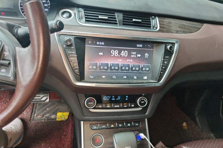 Used Land X7 2015 2.0T Panoramic Prestige Edition Audio And AC Panel