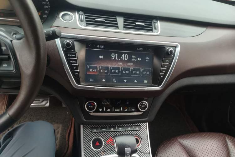 Used Land X7 2015 2.0T Panoramic Prestige Edition Audio And AC Panel