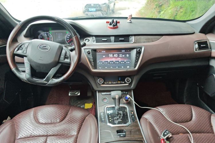 Used Land X7 2015 2.0T Panoramic Prestige Edition Center Console