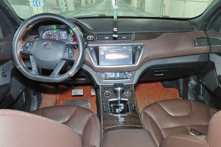 Used Land X7 2015 2.0T Panoramic Prestige Edition Center Console